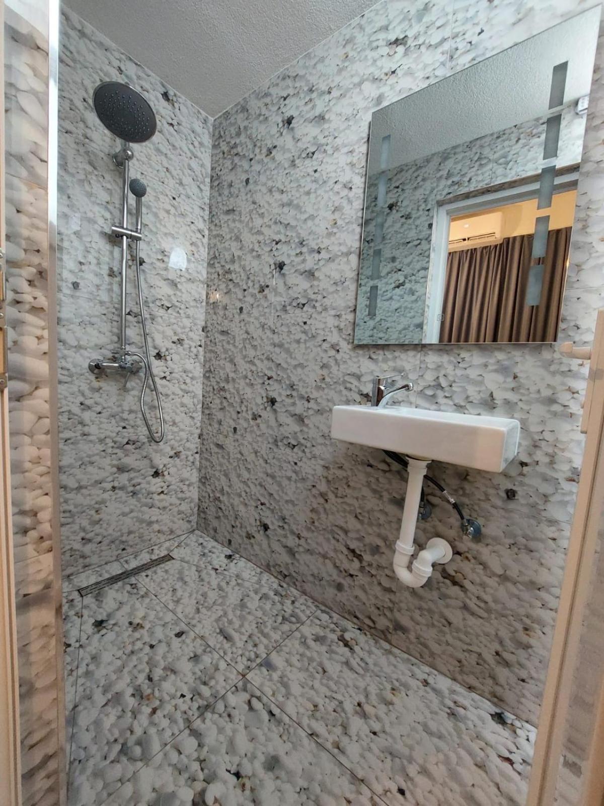 פריזרן Hotel Inn מראה חיצוני תמונה