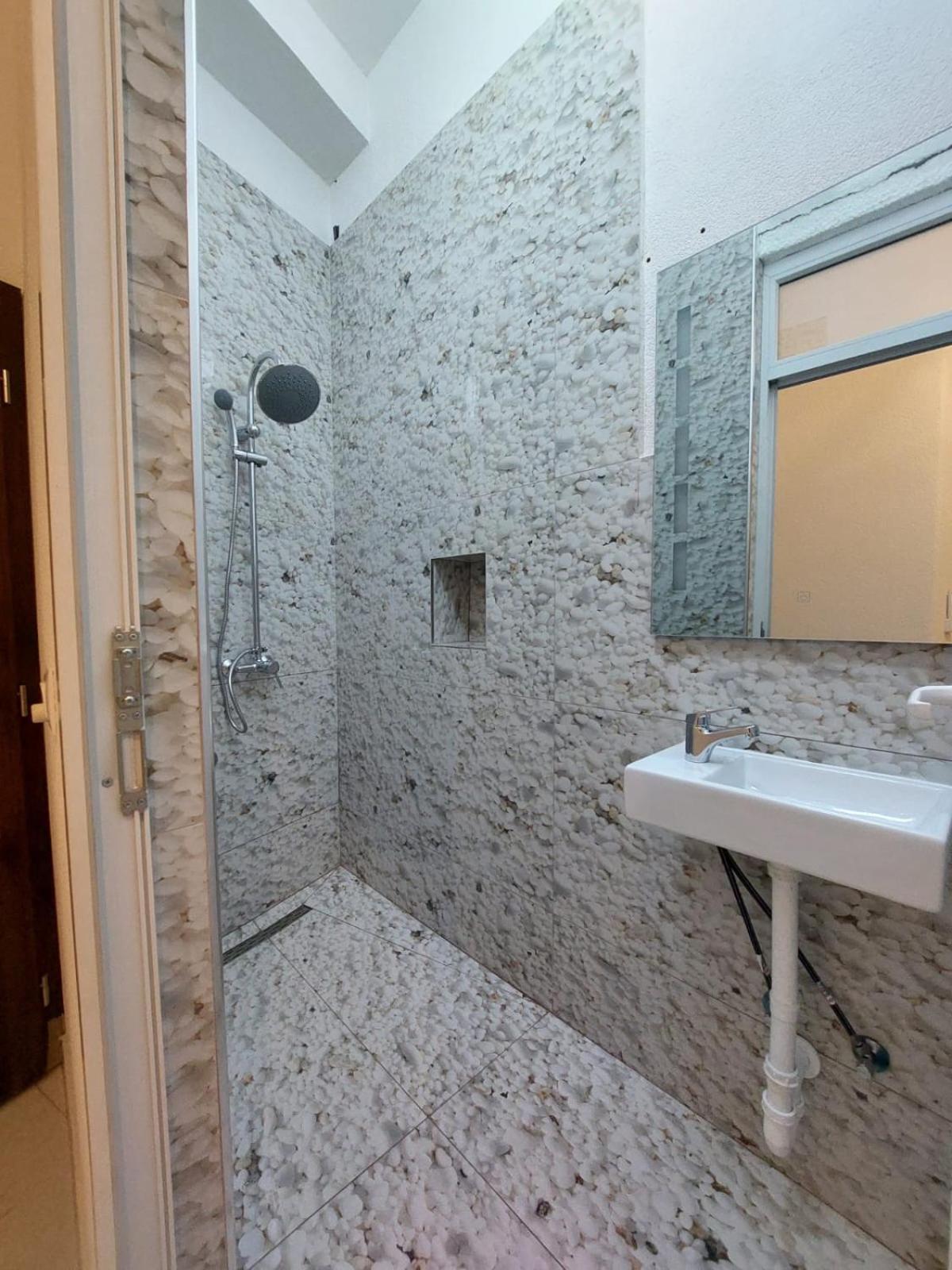 פריזרן Hotel Inn מראה חיצוני תמונה